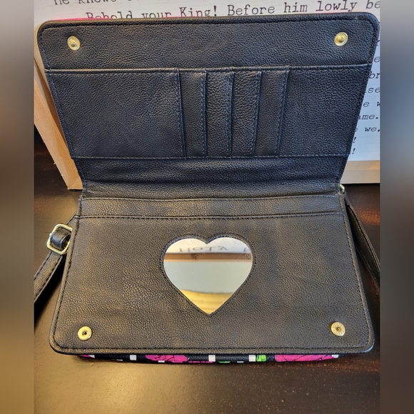 Betsey Johnson - Picture 9 of 12